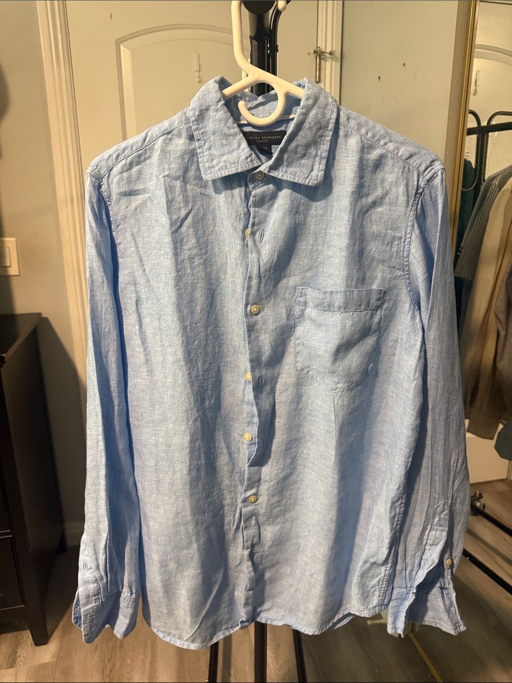 Banana Republic Light Blue Linen-Blend Button Down Shirt